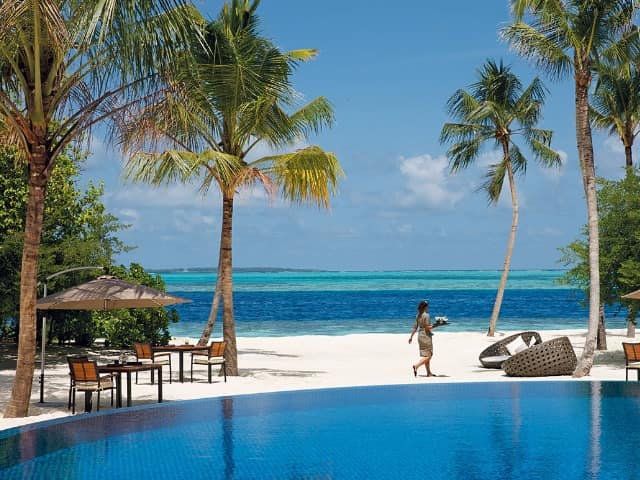 Hideaway beach resort piscina
